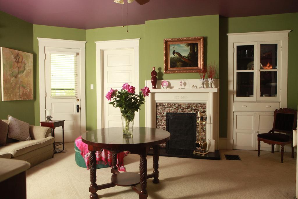 The Dailey Renewal Retreat Bed & Breakfast Greensboro